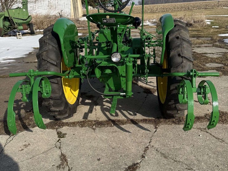 john-deere-h-image-6