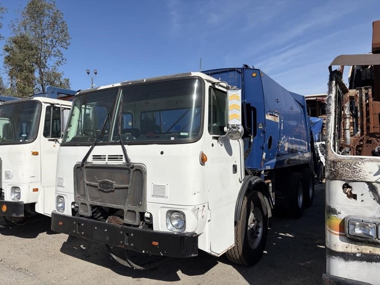 2012-autocar-xpeditor-image-1