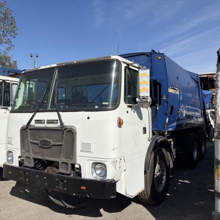 2012 AUTOCAR XPEDITOR