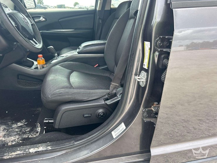 2014-dodge-journey-image-13