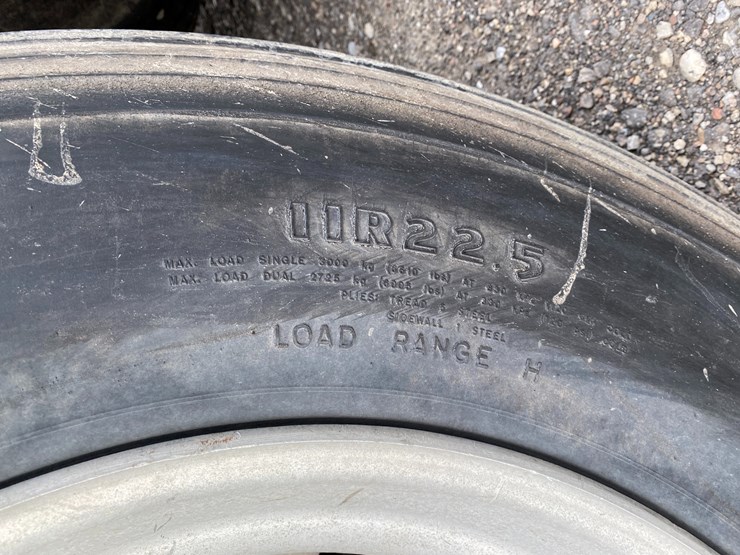 #502-•-2012-northern-8,500-gallon-semi-manure-tanker-(has-wi-title)-(waupun,-wi)-image-24