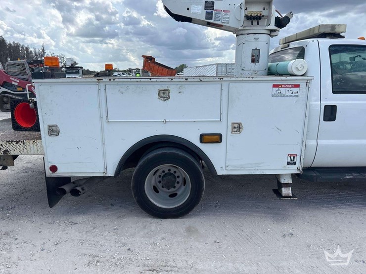 2009-ford-f550-image-21