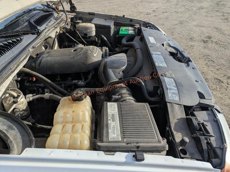 2003-chevrolet-3500-image-9