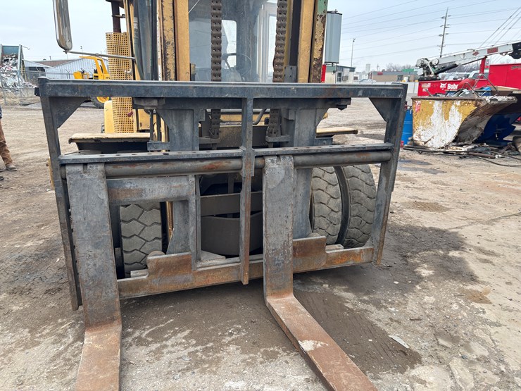 #2302-•-hyster-275-forklift-image-54