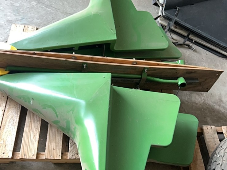 (2)-john-deere-poly-dividers-image-13