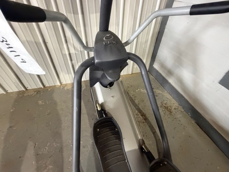 #34119-•-precor-efx524-elliptical-image-9