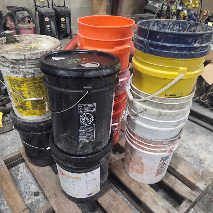 #5446 • (13) 5 Gallon Buckets