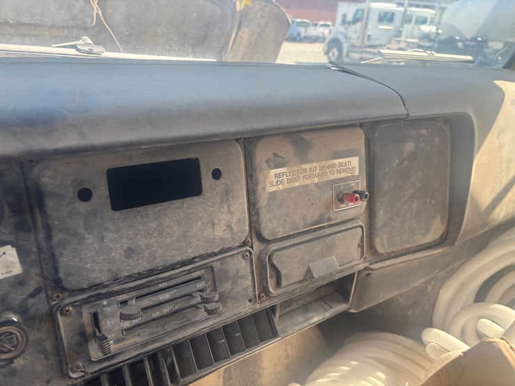 1985-international-9-image-24