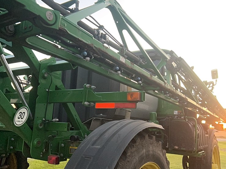 2014-john-deere-r4030-image-189