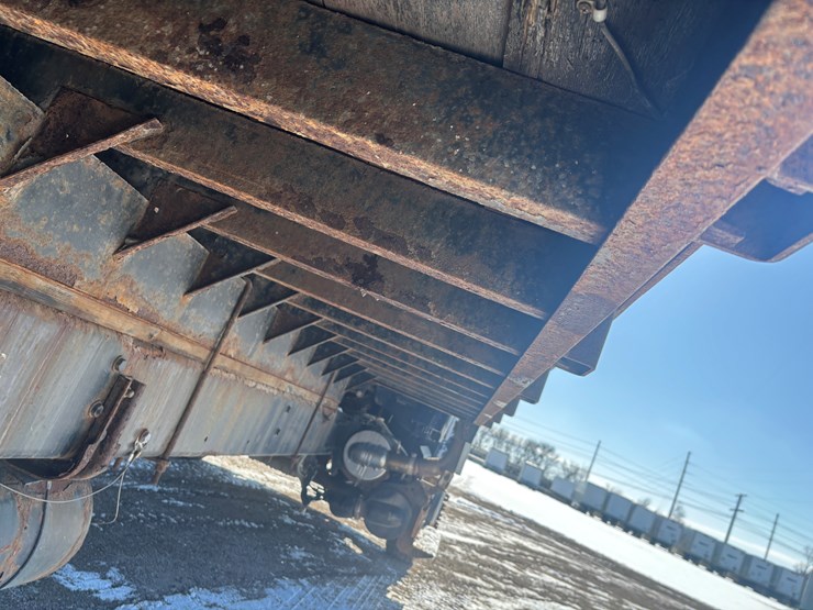 #2294-•-2013-freightliner-m2-flatbed-truck-image-53