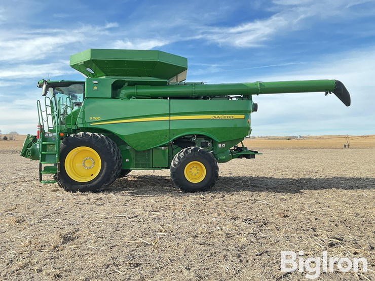 2023-john-deere-s780-image-8