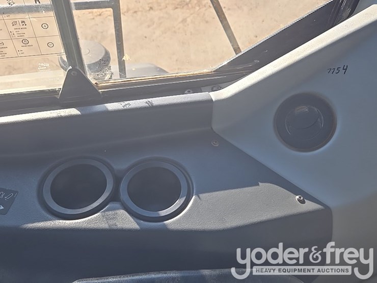 2021-deere-460e-image-76