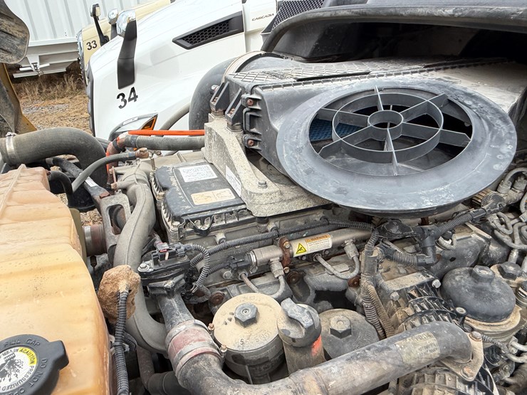 #40954-•-2016-freightliner-t/a-daycab-truck-tractor-3akjgedv4gsgw5933-image-51