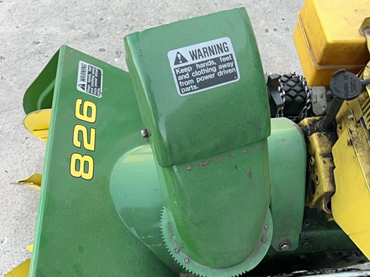 john-deere-model-826-snowblower,-nice-shape,-low-time,-stored-inside,-electric-start-image-12