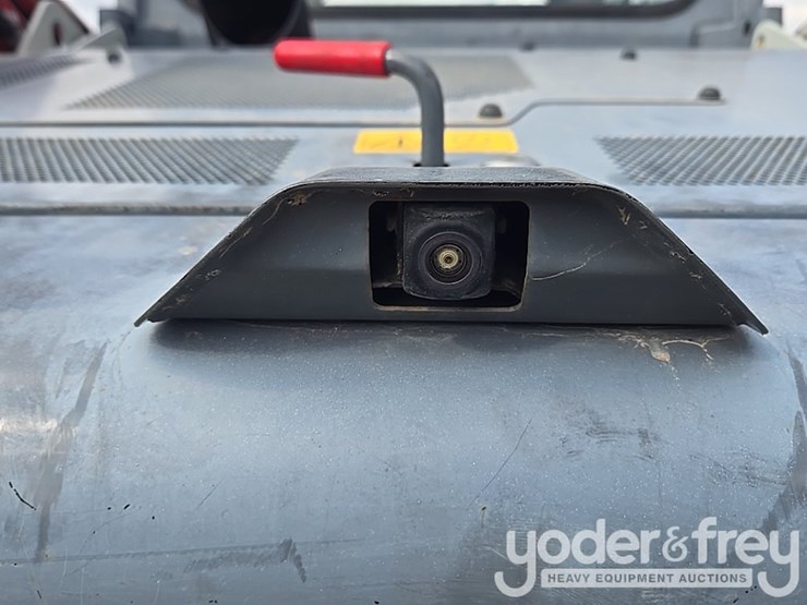 2023-takeuchi-tl12v2-image-65