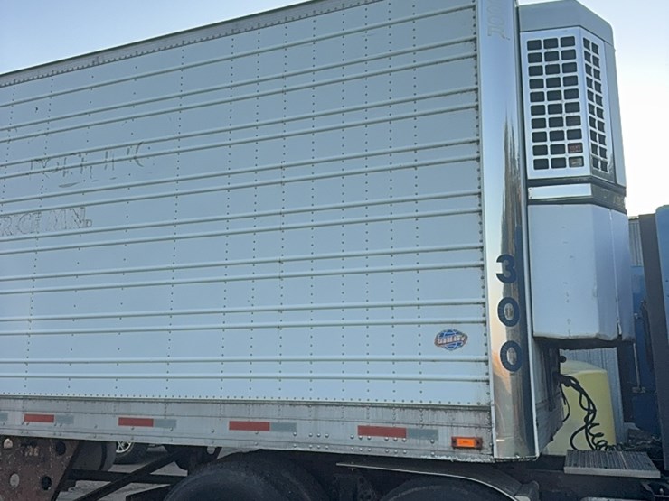 1996-sprayer-trailer,-48’,-fully-equipped-with-three-mixing-cones,-two-pumps,-hoses-,-four--1650-gallon-poly-tanks,-fully-plumbed,-complete-sprayer-setup,-ready-to-use-image-25