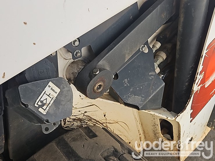 2021-bobcat-t66-image-17
