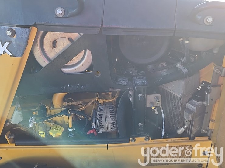 2018-deere-700k-image-55