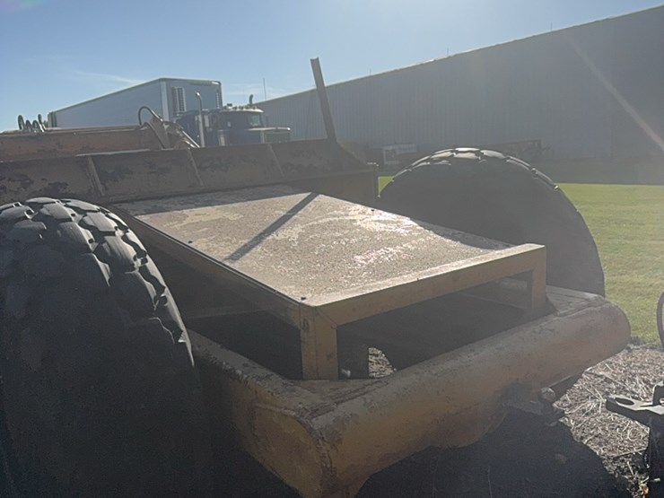 10-yard-ashland-scraper,-hydraulic-push-off,-very-heavy-duty,-works-good-image-8