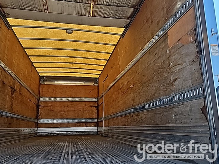 2018-peterbilt-337-image-38