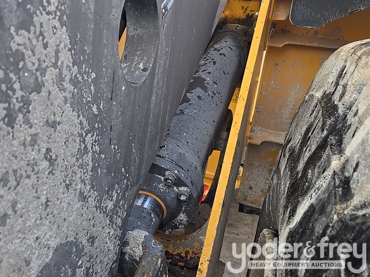 2014-volvo-l150h-image-23