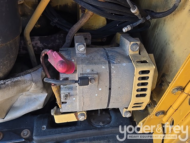 2005-caterpillar-140h-vhp-plus-image-96