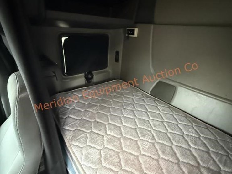 2017-international-prostar-image-61