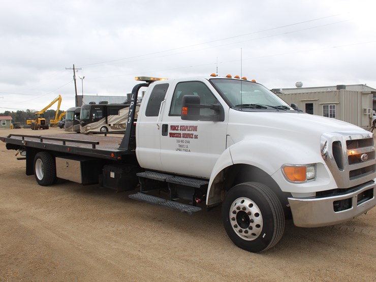 2013-ford-f650-image-2