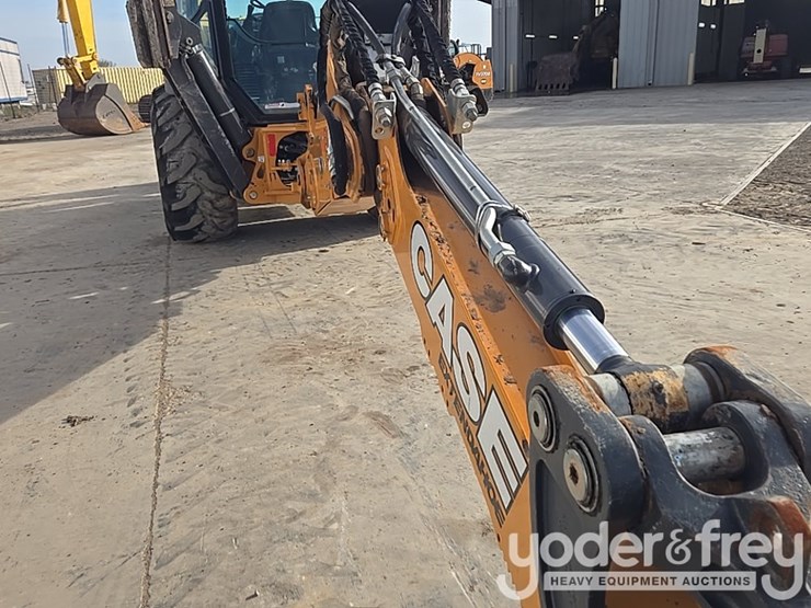 2022-case-590sn-image-35