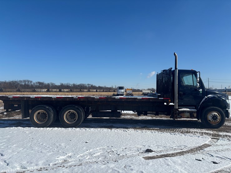 #2294-•-2013-freightliner-m2-flatbed-truck-image-5