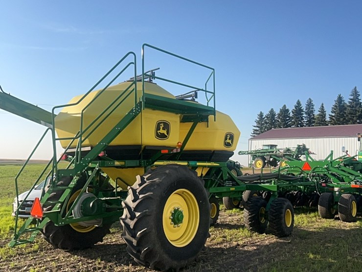 2018-john-deere-1910-image-2