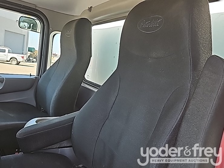 2018-peterbilt-337-image-56