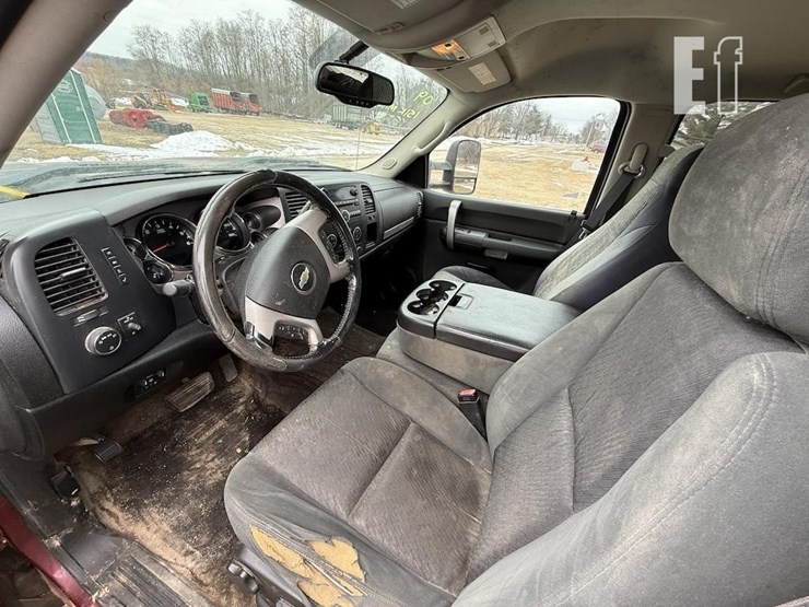 2009-chevrolet-2500-image-8