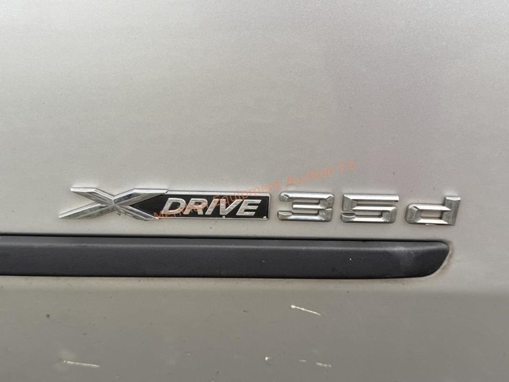 2010-bmw-x5-image-10