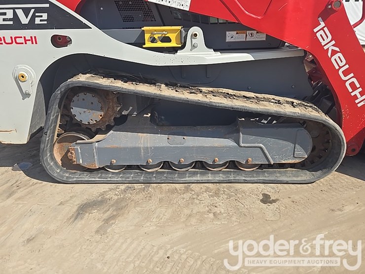 2023-takeuchi-tl12v2-image-14