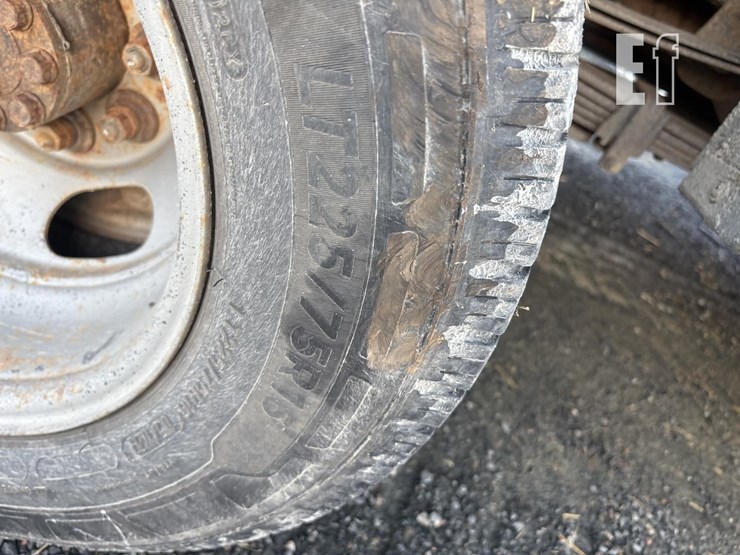 2003-chevrolet-silverado-3500-ls-image-11