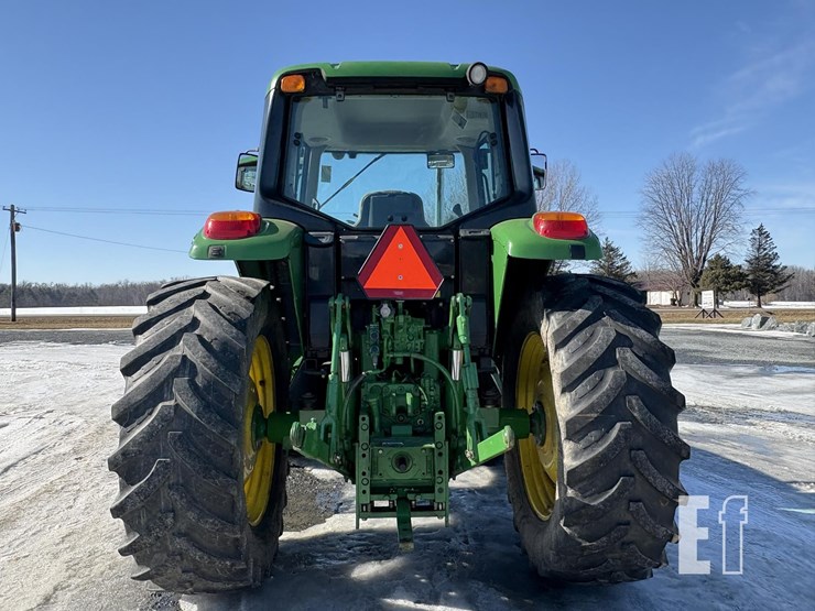 2011-john-deere-7130-image-12