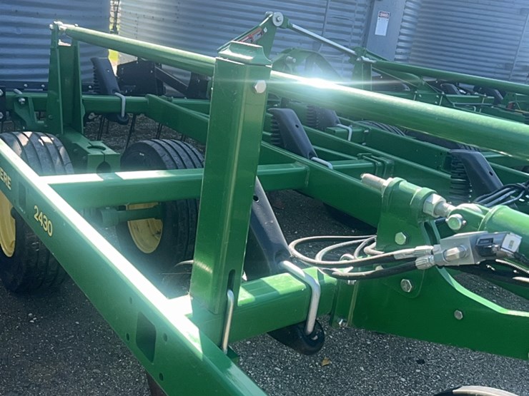 2022-john-deere-52-image-126