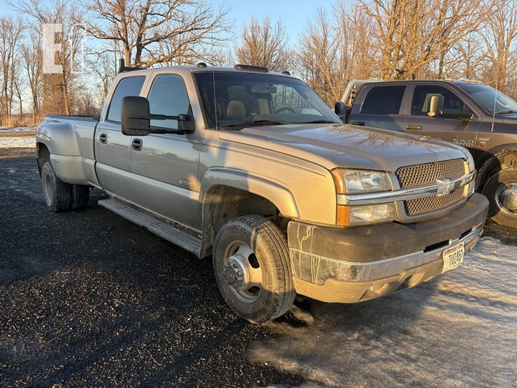 2003-chevrolet-silverado-3500-ls-image-3