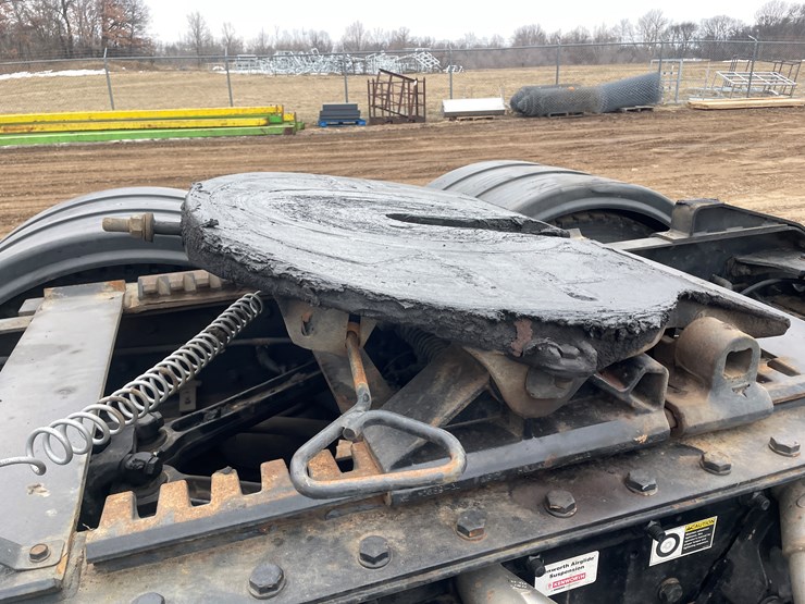 2019-kenworth-t880-image-16