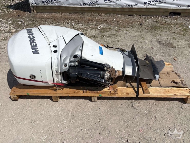 mercury-verado-350hp-4-stroke-boat-motor-image-1