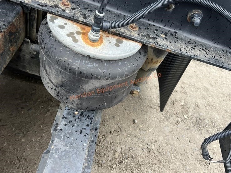 2012-kenworth-t600-image-23