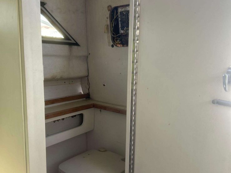 1991-25ft-wellcraft-250-sportsman-boat-and-2008-t/a-boat-trailer.-image-37