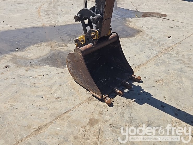 2020-deere-35g-image-10