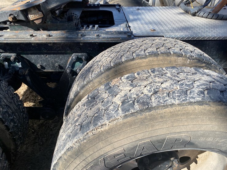 1998-kenworth-t800-image-32