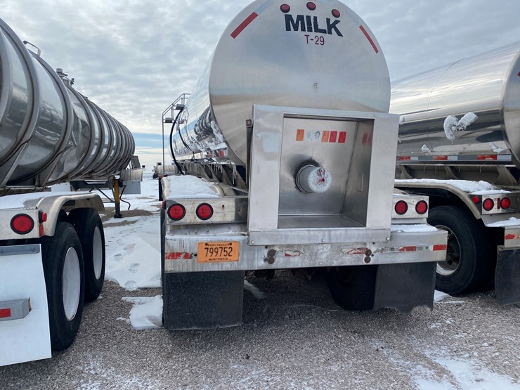 1989-walker-tanker-image-12