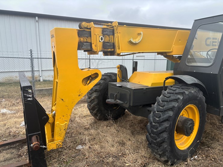 #2310-•-2004-gehl-rs8-telehandler-image-7