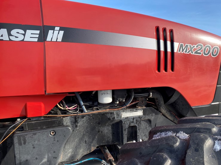 #125-•-2001-case-mx200-magnum-tractor-(colfax,-wi)-image-40