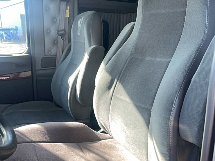 2007-kenworth-t800-image-43