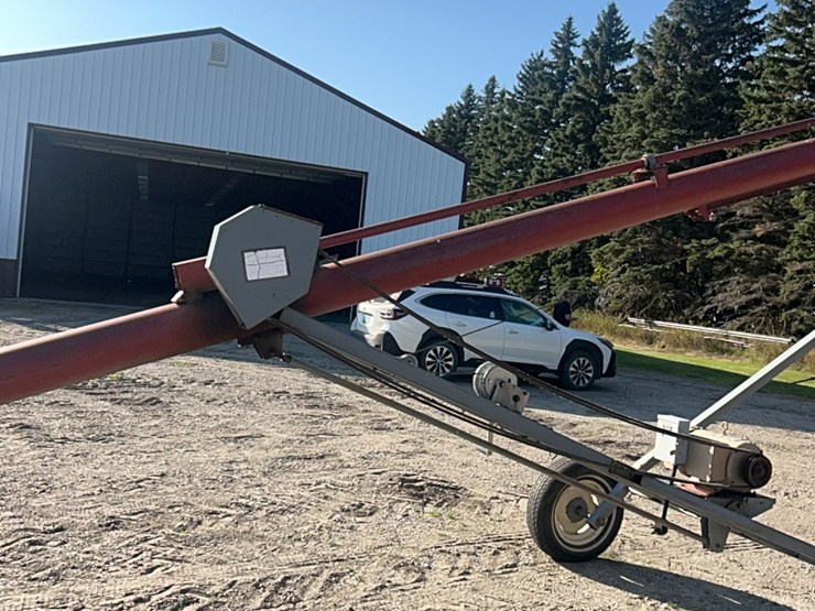 7-“x-37’sakundiak-model-hd-7–-1200-auger-with-7.5-hp-baldor-single-ph-220-electric-motor-image-24